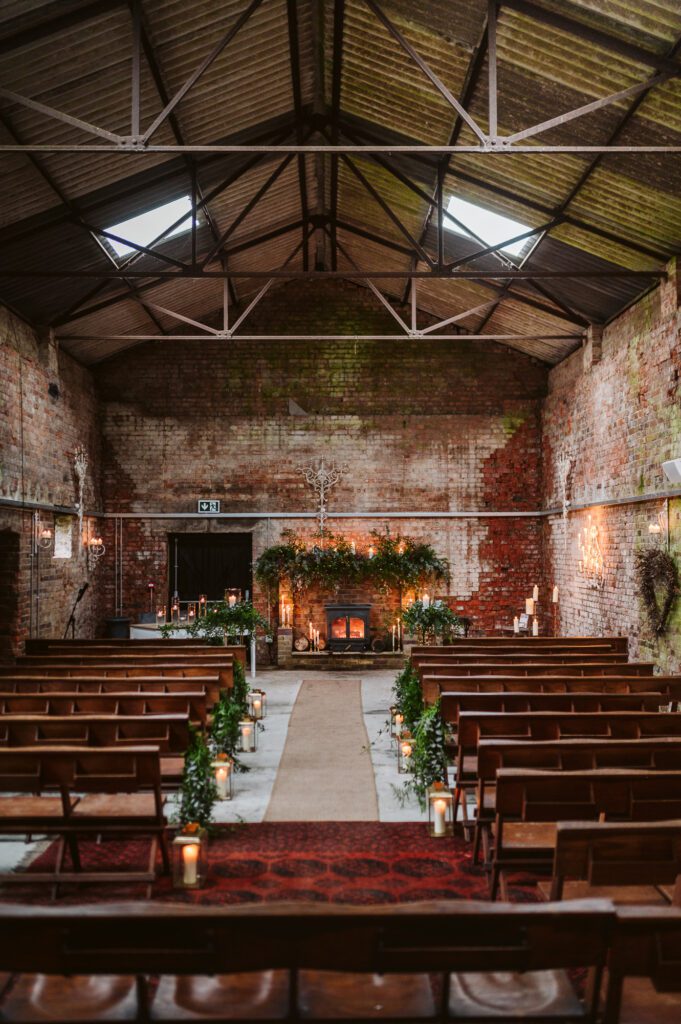 The red brick Oakley Barn at Botley Hill